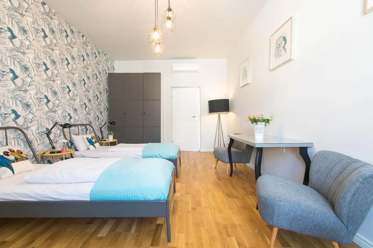 Old Town Apartments Krupnicza Krakow Polonya